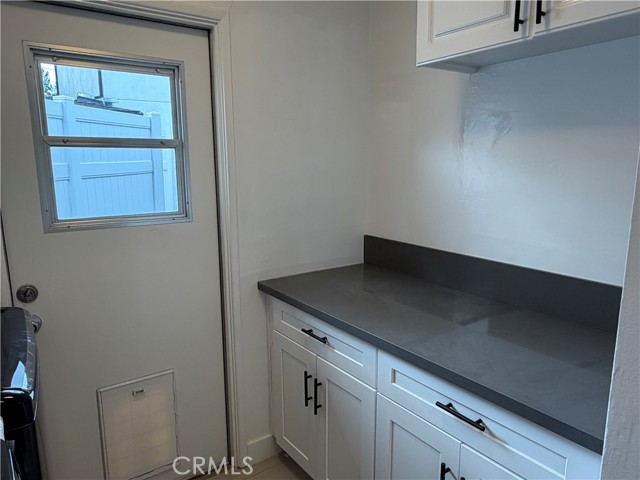 Detail Gallery Image 11 of 30 For 19216 Calvert St, Tarzana,  CA 91335 - 4 Beds | 3 Baths