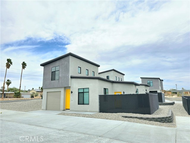 5967 Bagley Avenue, 29 Palms CA: https://media.crmls.org/medias/1b71866f-a434-4476-8180-2b0cb4fec46c.jpg