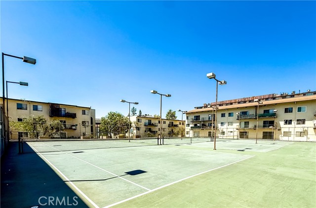 Detail Gallery Image 23 of 23 For 5460 White Oak #C338,  Encino,  CA 91316 - 1 Beds | 1/1 Baths