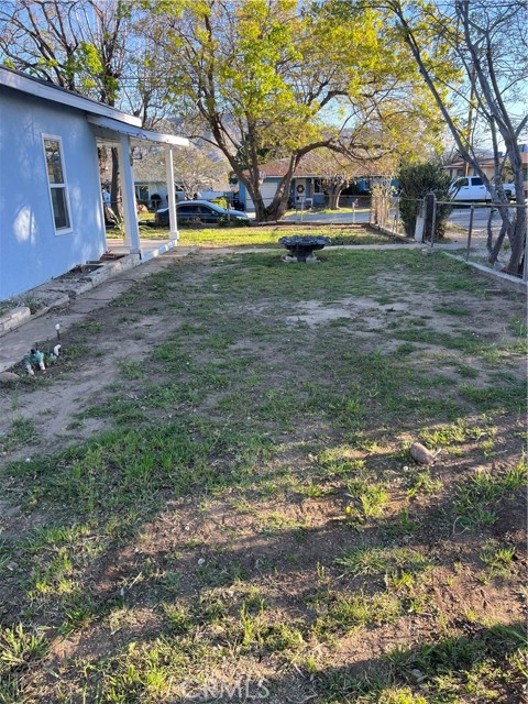 Detail Gallery Image 5 of 25 For 979 W Nicolet, Banning,  CA 92220 - 2 Beds | 1 Baths