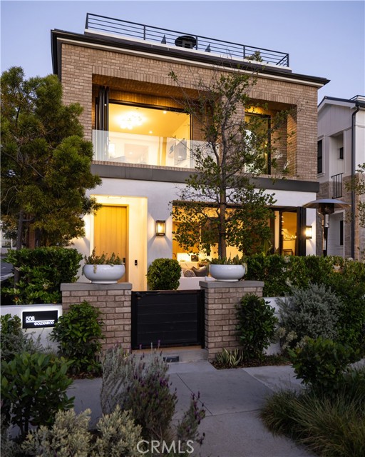 508 Goldenrod Avenue, Corona del Mar CA: https://media.crmls.org/medias/1b71f44d-d8cb-4c0b-974e-dd63d08dc7fb.jpg