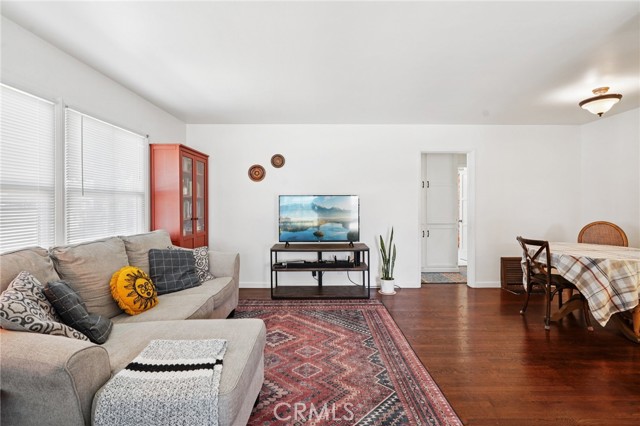 3700 W 147th Street, Hawthorne CA: https://media.crmls.org/medias/1b727827-15fd-46a3-a81e-f041c84302c8.jpg