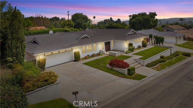 15043 Pintura Drive, Hacienda Heights CA: https://media.crmls.org/medias/1b731440-253b-4e8c-ab09-c40e4b6b0759.jpg