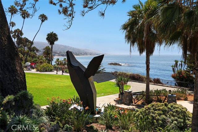 Detail Gallery Image 44 of 48 For 365 Heather Pl, Laguna Beach,  CA 92651 - 5 Beds | 4 Baths