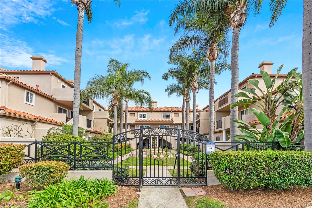 Detail Gallery Image 1 of 1 For 626 Lake St #39,  Huntington Beach,  CA 92648 - 1 Beds | 1/1 Baths