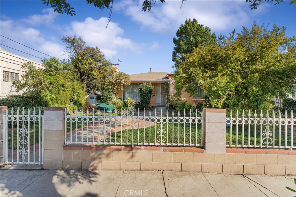 1B742A2D F3Da 4659 A742 4564Ef103D63 112 S 2Nd Street, Montebello, Ca 90640 &Lt;Span Style='BackgroundColor:transparent;Padding:0Px;'&Gt; &Lt;Small&Gt; &Lt;I&Gt; &Lt;/I&Gt; &Lt;/Small&Gt;&Lt;/Span&Gt;