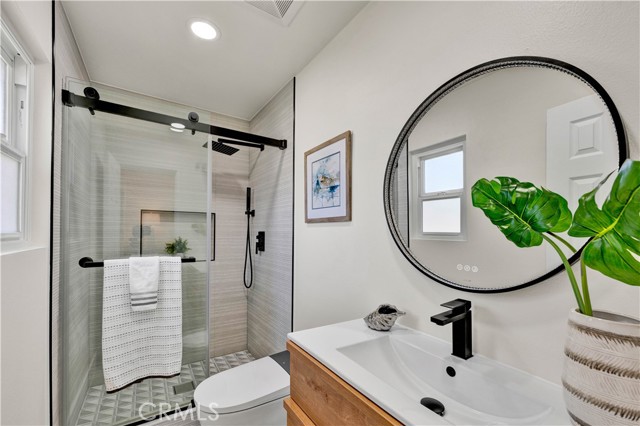 16761 Montclair Lane, Huntington Beach CA: https://media.crmls.org/medias/1b747034-5267-4e7a-8f0b-01a273a9d973.jpg