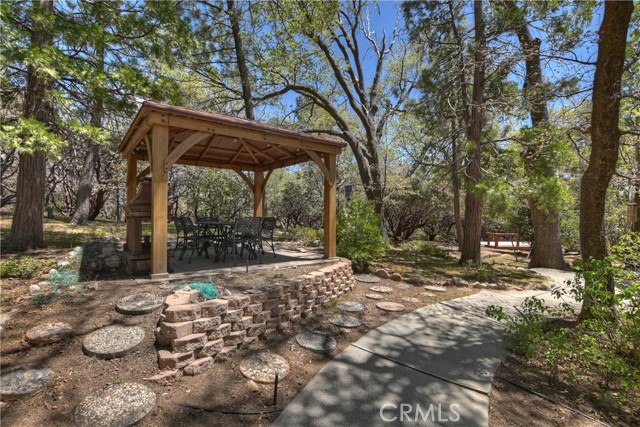 Detail Gallery Image 52 of 57 For 1249 Yellowstone Dr, Lake Arrowhead,  CA 92352 - 5 Beds | 3/2 Baths