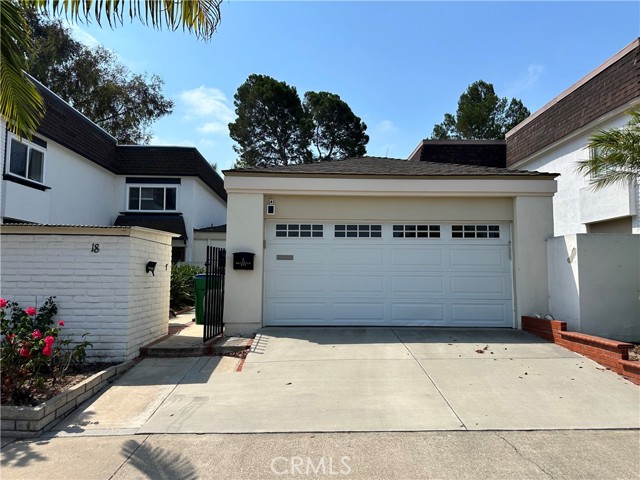 18 Mayapple Way, Irvine CA: https://media.crmls.org/medias/1b750ab9-2b05-4816-83b2-f6b76734f0dd.jpg