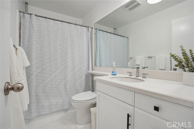 Detail Gallery Image 17 of 29 For 1021 Hill St #2,  Santa Monica,  CA 90405 - 2 Beds | 2 Baths