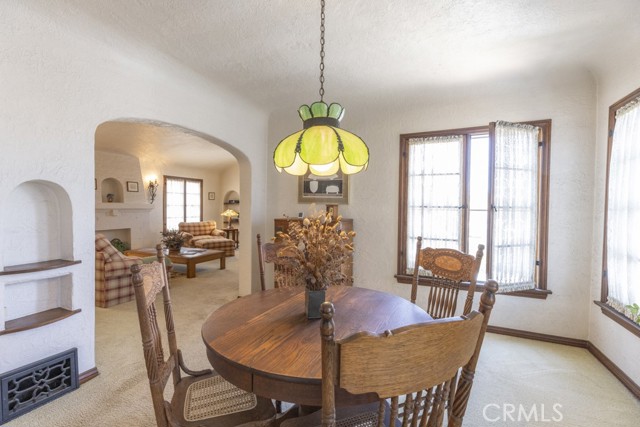 132 St Joseph Avenue, Long Beach CA: https://media.crmls.org/medias/1b76f2bc-71ff-4f87-8633-8c2cf02e795b.jpg