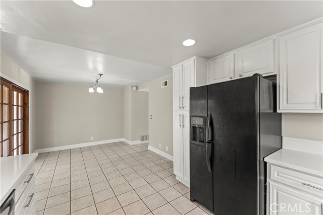 4922 Scenario Drive Drive, Huntington Beach CA: https://media.crmls.org/medias/1b77d1c1-d0a0-436a-9222-ca1cea4c1aca.jpg