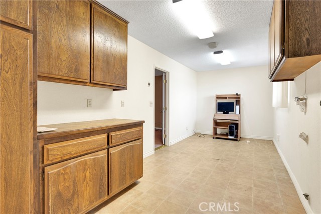 Detail Gallery Image 32 of 53 For 18572 Atlantic St, Hesperia,  CA 92345 - 4 Beds | 2/1 Baths