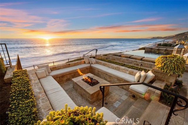 21 Strand Beach Drive, Dana Point CA: https://media.crmls.org/medias/1b78387e-b7fd-4d8f-828d-de11f2829a6f.jpg