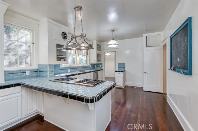 Detail Gallery Image 15 of 61 For 605 E Home Ave, Fresno,  CA 93728 - 5 Beds | 4/1 Baths