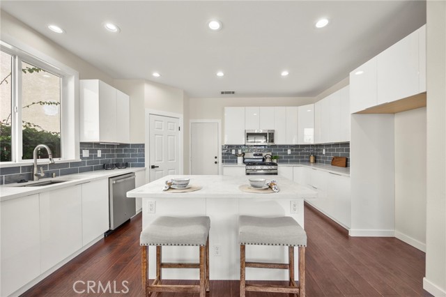 Detail Gallery Image 10 of 57 For 17533 Sagebrush Way, Carson,  CA 90746 - 3 Beds | 3 Baths