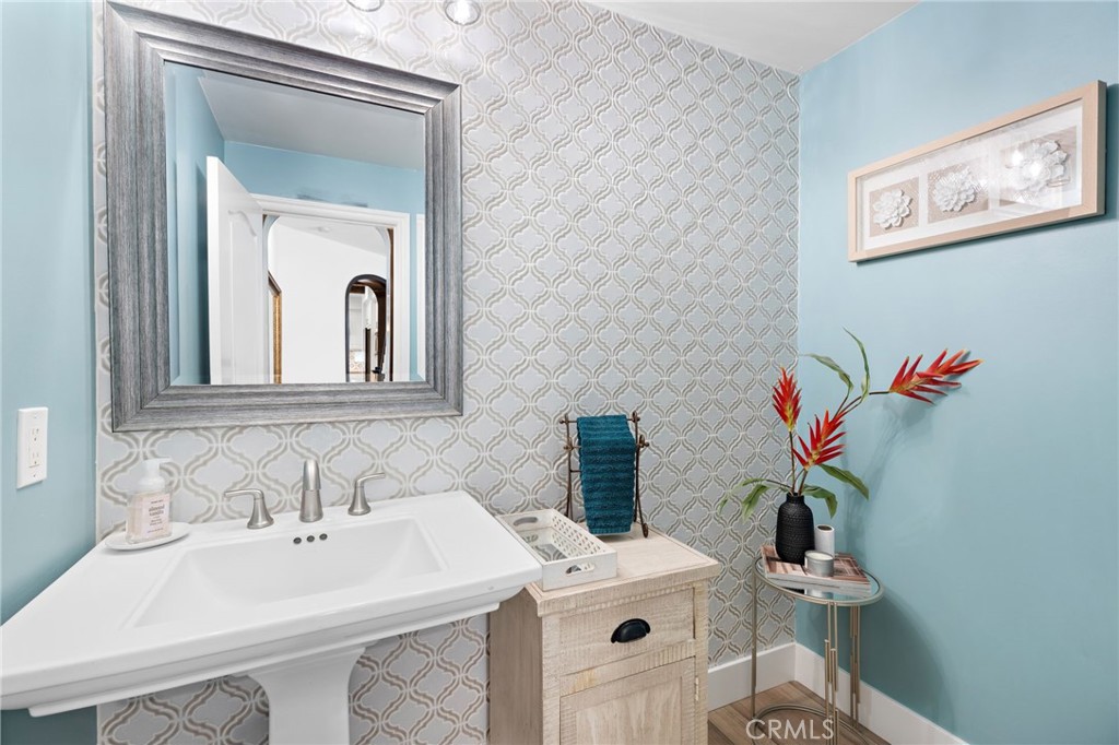 MLS #OC25022354 img 12