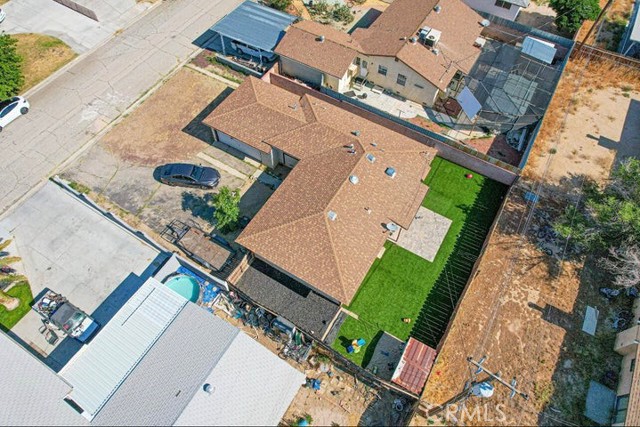 3392 Camden, Rosamond CA: https://media.crmls.org/medias/1b7a170a-764e-4e47-8b27-1e0cb75d1157.jpg