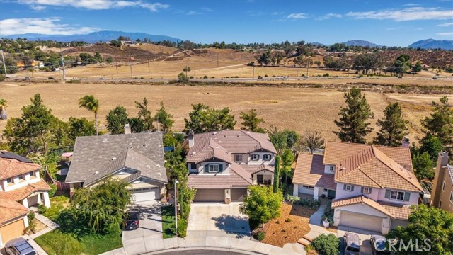 30807 Hillcrest Drive, Temecula CA: https://media.crmls.org/medias/1b7a45a4-a9f8-42f8-aea0-ad606bed696f.jpg