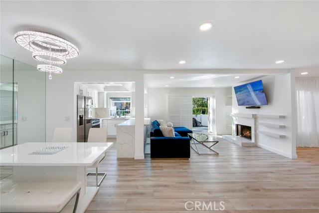 Detail Gallery Image 14 of 47 For 918 Hyde Ct, Costa Mesa,  CA 92626 - 4 Beds | 2/1 Baths