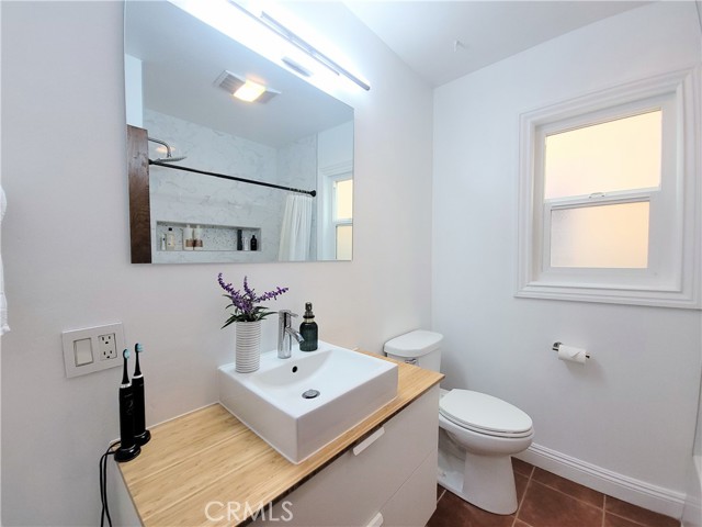 Detail Gallery Image 18 of 21 For 1023 E 1st St #3,  Long Beach,  CA 90802 - 1 Beds | 1 Baths