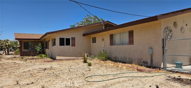 Detail Gallery Image 3 of 14 For 56994 Crestview Dr, Yucca Valley,  CA 92284 - 2 Beds | 1/1 Baths