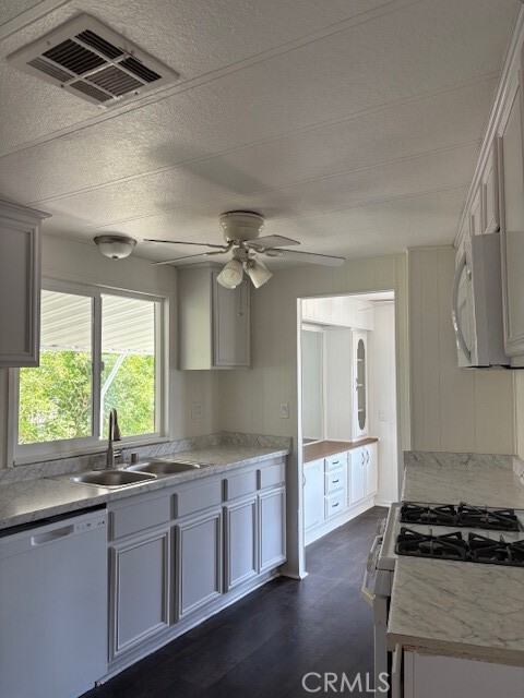 Detail Gallery Image 5 of 12 For 1134 Villa Calimesa Ln #106,  Calimesa,  CA 92320 - 2 Beds | 2 Baths