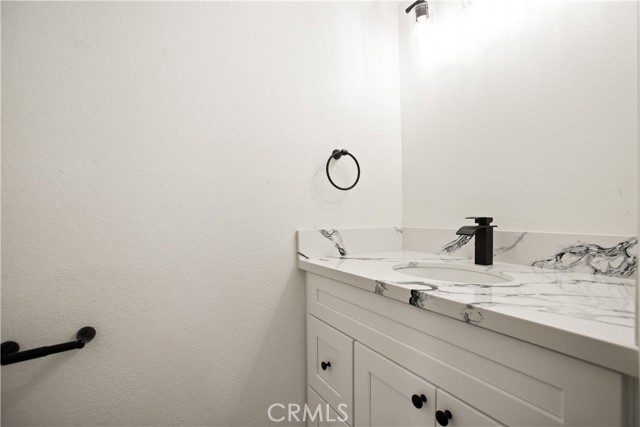 Detail Gallery Image 11 of 25 For 8744 Burnet Ave #14,  North Hills,  CA 91343 - 2 Beds | 2/1 Baths