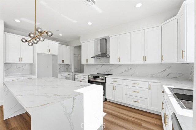 Detail Gallery Image 9 of 53 For 1969 Lyon Ave, Riverside,  CA 92503 - 5 Beds | 4 Baths