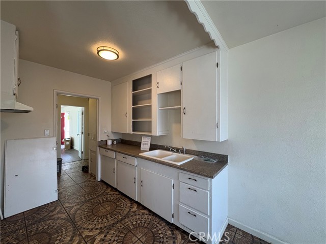 Detail Gallery Image 5 of 10 For 15356 Merrill Ave 2a,  Fontana,  CA 92335 - 1 Beds | 1 Baths