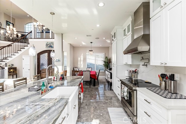 Detail Gallery Image 9 of 74 For 38000 via Vista Grande, Murrieta,  CA 92562 - 5 Beds | 5/2 Baths