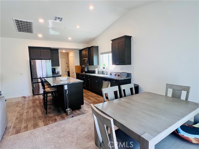 Detail Gallery Image 4 of 30 For 31381 Linden Flower Rd, Winchester,  CA 92596 - 5 Beds | 3 Baths