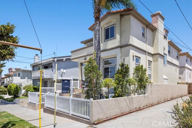 518 Irena Avenue, Redondo Beach, California 90277, 4 Bedrooms Bedrooms, ,3 BathroomsBathrooms,Residential,Sold,Irena,SB23131197