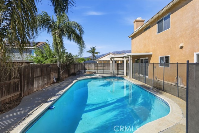 Detail Gallery Image 2 of 47 For 1677 Mesquite, Beaumont,  CA 92223 - 4 Beds | 2/1 Baths