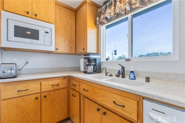 4950 Union Rd, Paso Robles CA: https://media.crmls.org/medias/1b817597-d8f6-4132-a6b3-b9ecff779d61.jpg