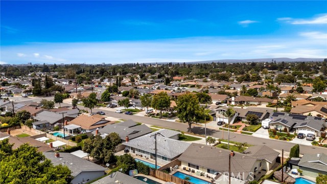 Detail Gallery Image 5 of 41 For 1024 E Tularosa, Orange,  CA 92866 - 4 Beds | 2 Baths