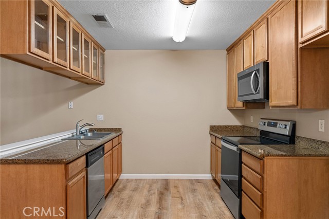 Detail Gallery Image 5 of 38 For 1114 Nord Ave #17,  Chico,  CA 95926 - 3 Beds | 2 Baths