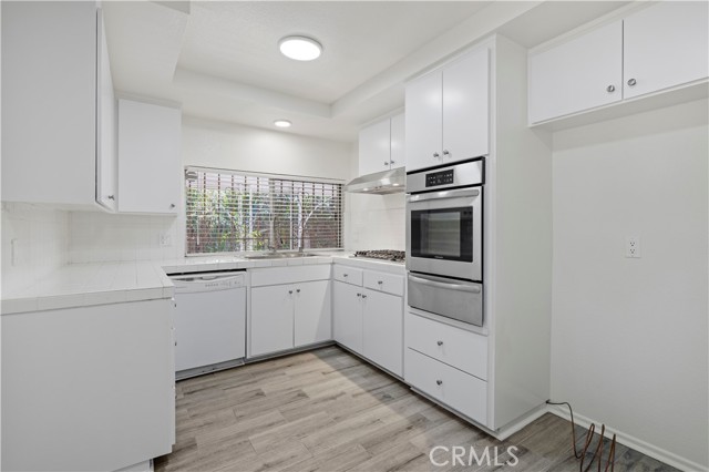 Detail Gallery Image 18 of 55 For 18900 Ledan St, Northridge,  CA 91324 - 4 Beds | 2 Baths