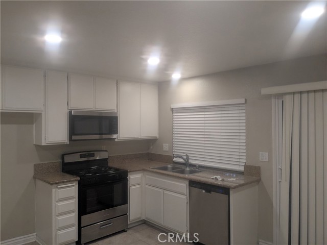 Front Image Thumbnail for CRPW26210600