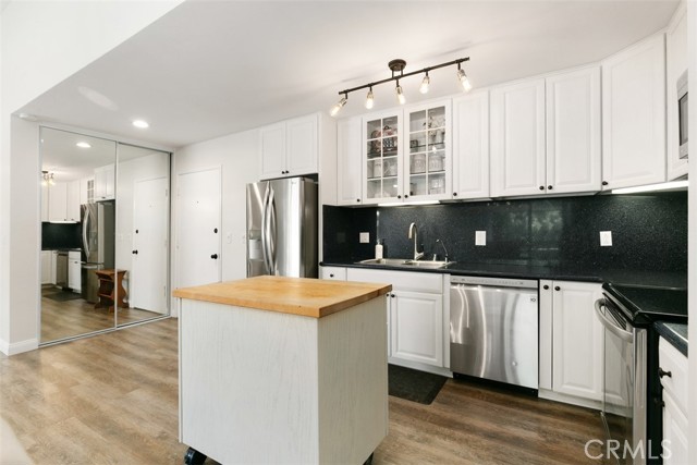 802 Camino Real, Redondo Beach, California 90277, 3 Bedrooms Bedrooms, ,2 BathroomsBathrooms,Residential,Sold,Camino Real,OC22093224