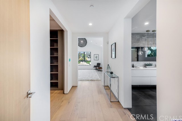4 Bed Home for Sale in Studio City, California