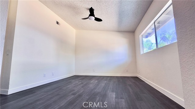 Detail Gallery Image 16 of 25 For 1053 N Brierwood Ave, Rialto,  CA 92376 - 4 Beds | 2 Baths