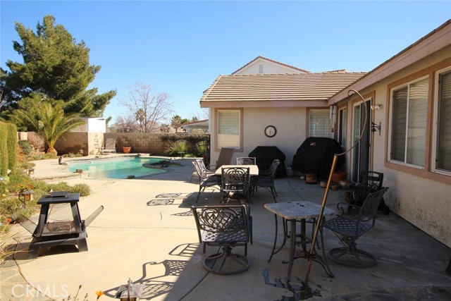 Detail Gallery Image 16 of 20 For 3507 Springview Way, Palmdale,  CA 93551 - 4 Beds | 2 Baths