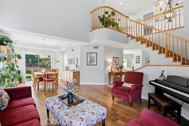 Detail Gallery Image 8 of 42 For 15546 Mallory Ct, Moorpark,  CA 93021 - 4 Beds | 3 Baths