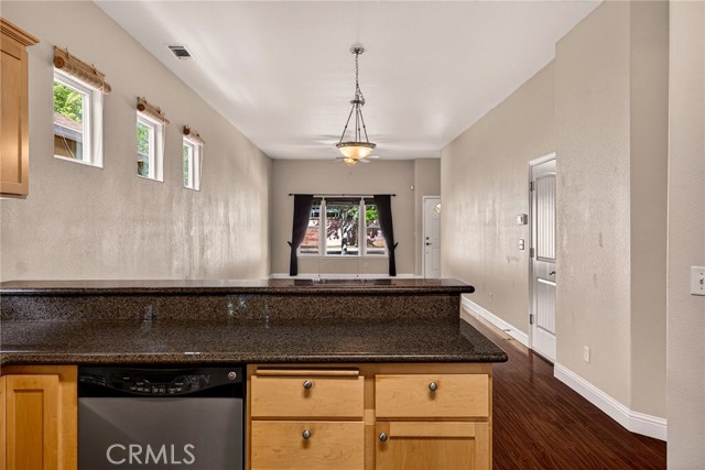 Detail Gallery Image 14 of 53 For 13 Venetian Ct, Chico,  CA 95973 - 3 Beds | 2 Baths