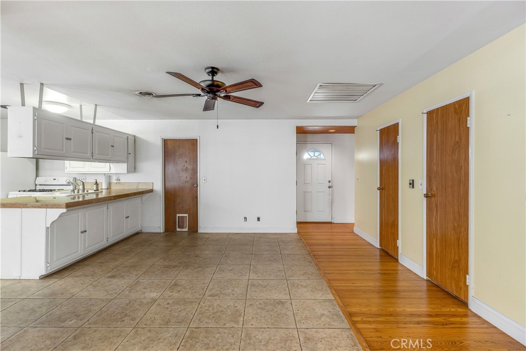 1b85480f 5449 4a8c B4e7 16a4a5ec1acf