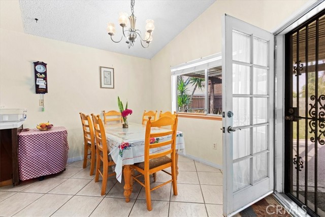 15429 Bandy Court, Moreno Valley CA: https://media.crmls.org/medias/1b864b55-1d4b-49a8-b569-7d694e7bd3e9.jpg
