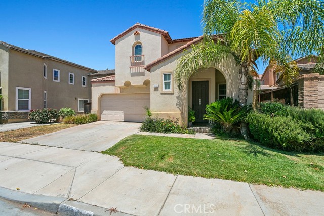 Detail Gallery Image 2 of 26 For 1464 Granada Way, Perris,  CA 92571 - 3 Beds | 2/1 Baths