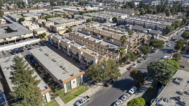 Detail Gallery Image 32 of 32 For 8834 Willis Ave 2a,  Panorama City,  CA 91402 - 3 Beds | 2/1 Baths