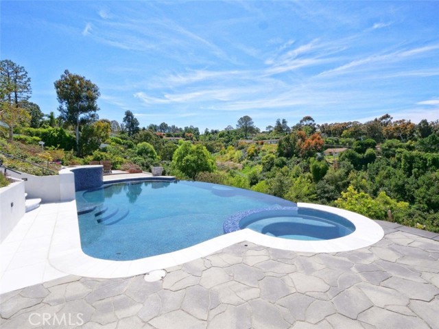 2 El Concho Lane, Rolling Hills CA: https://media.crmls.org/medias/1b86e519-4da8-4544-b2c2-91333b58c76d.jpg